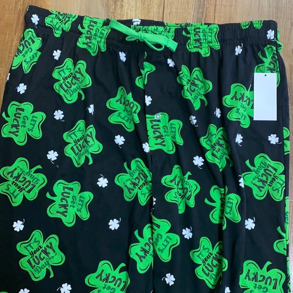 Bio world black & green shamrock st Patrick’s day PJ lounge pants size XXL - Picture 3 of 4